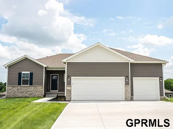 17048 Craig St, Bennington, NE 68007