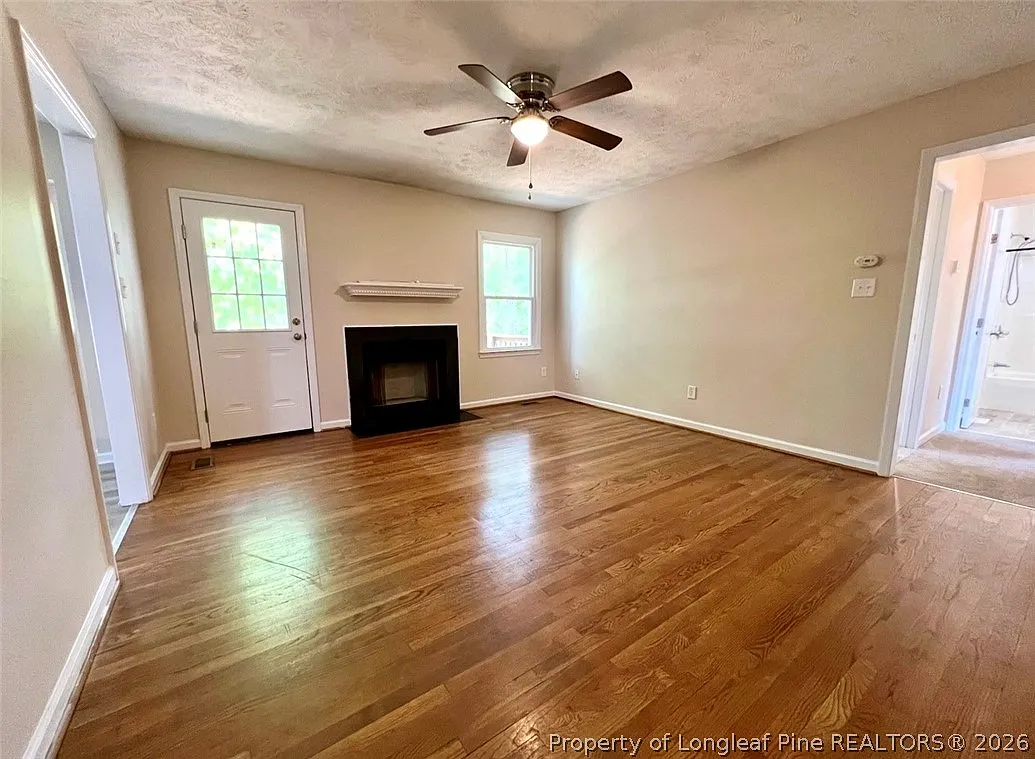 3 bed, 2.0 bath, 1278 sqft, $1,400 — Photo 3