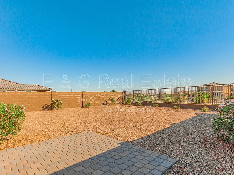 19725 W Rancho Dr — Photo 36