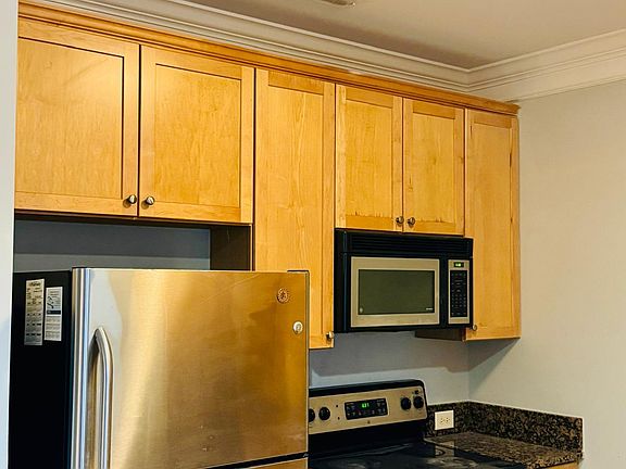 4th image of 201 Finsbury St APT 302