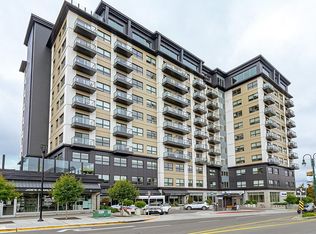 622 Admirals Rd #1002, Esquimalt, BC V9A2N7