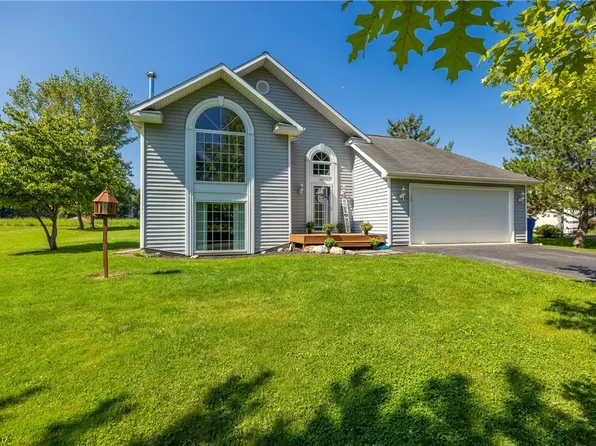 1811 Division St, Palmyra, NY 14522