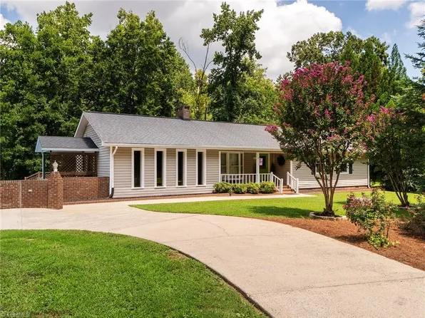 1805 Travis Ln, Burlington, NC 27217
