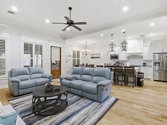 3rd image of 2096 Campfire Rd