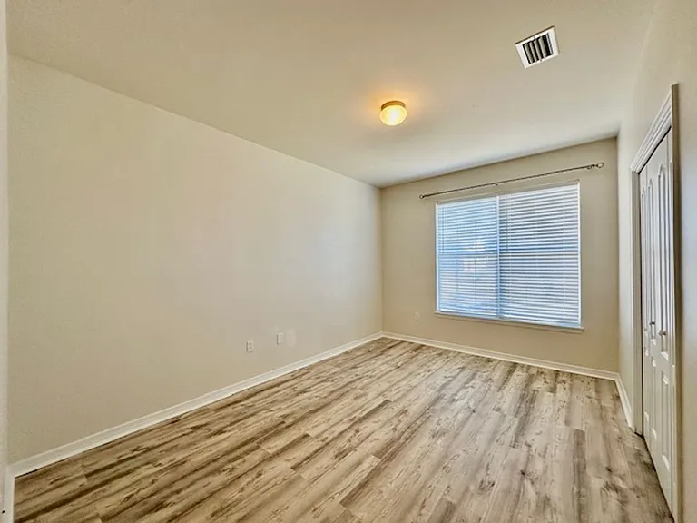 609 Prairie St — Photo 19