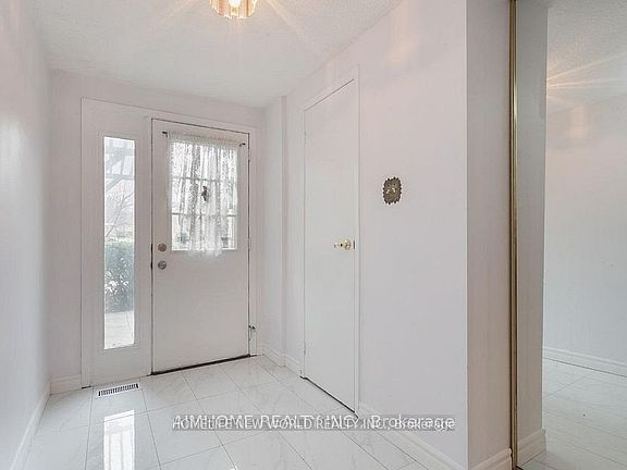 3rd image of 30 Chichester Pl #3