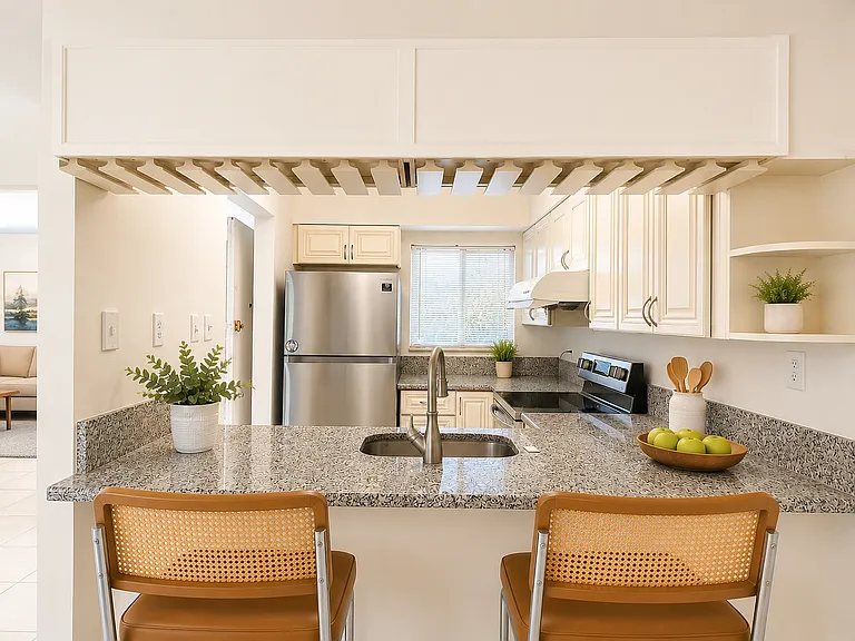 123 Scottsdale Sq #123 — Photo 3