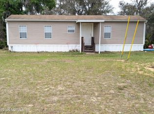 125 Hayman Dr, Interlachen, FL 32148