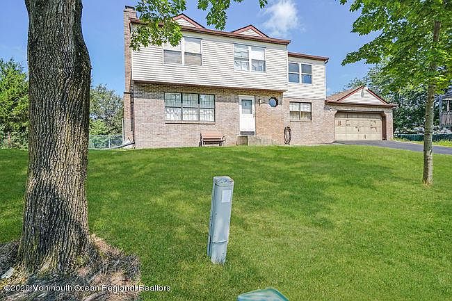 1st image of 1281 Medina Ct
