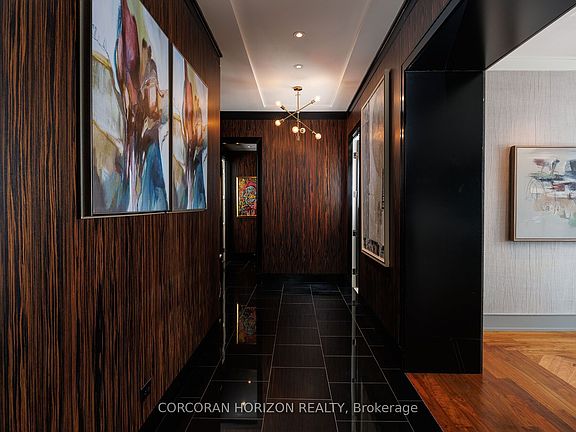 5th image of 183 Wellington St W #2403