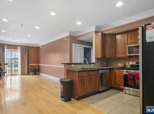 15-19 Tichenor Ln #404, Newark, NJ 07114