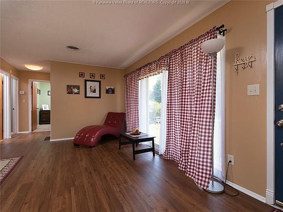 4th image of 409 Prospect Ave