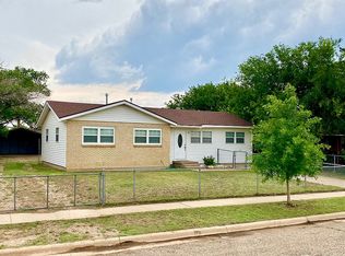 3823 Pinon Ave, Amarillo, TX 79107