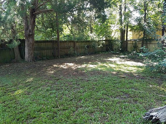 3rd image of 108 Karen Dr