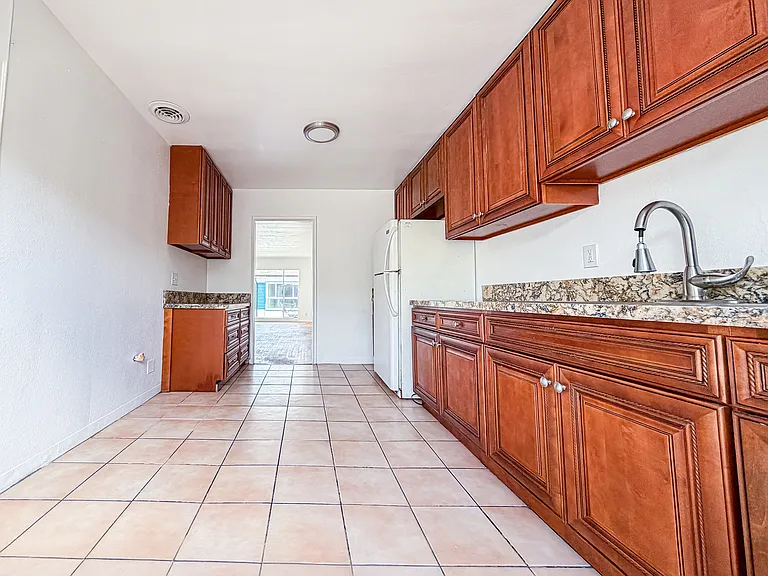 4024 Palmwood Dr #B2 — Photo 4