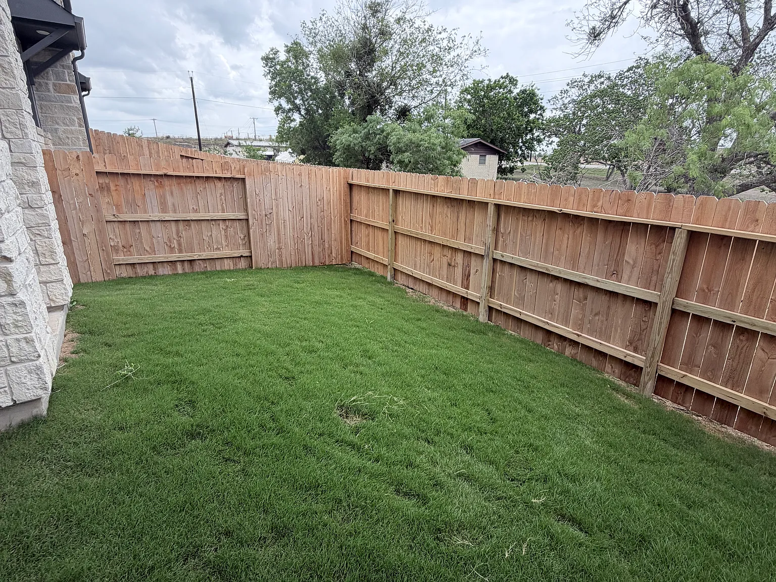 3 bed, 2.5 bath, 1462 sqft, $1,685 — Photo 2