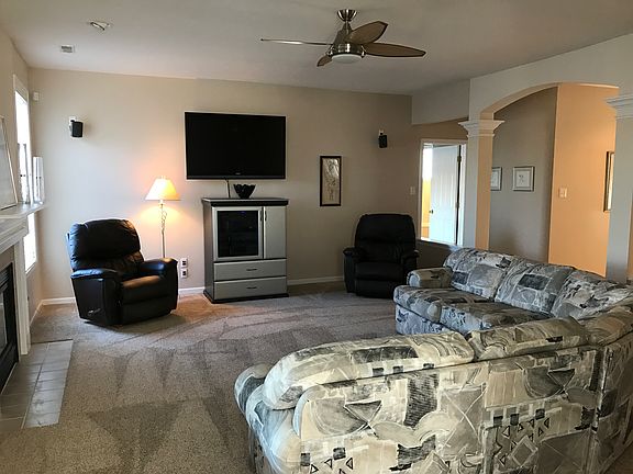 LR overlooks backyard 