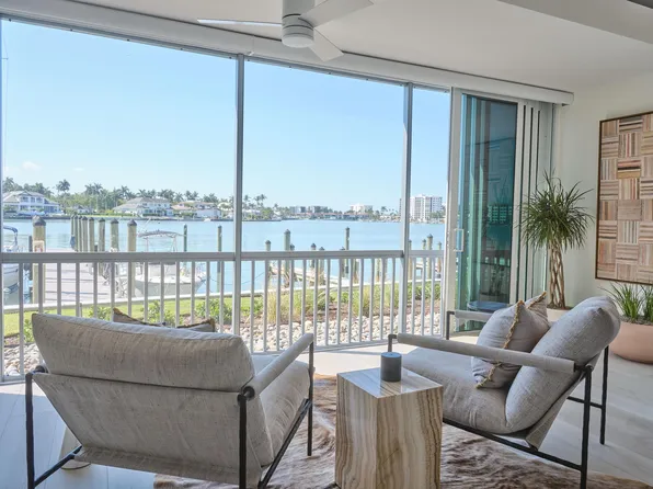 322 Harbour Dr APT 104D, Naples, FL 34103