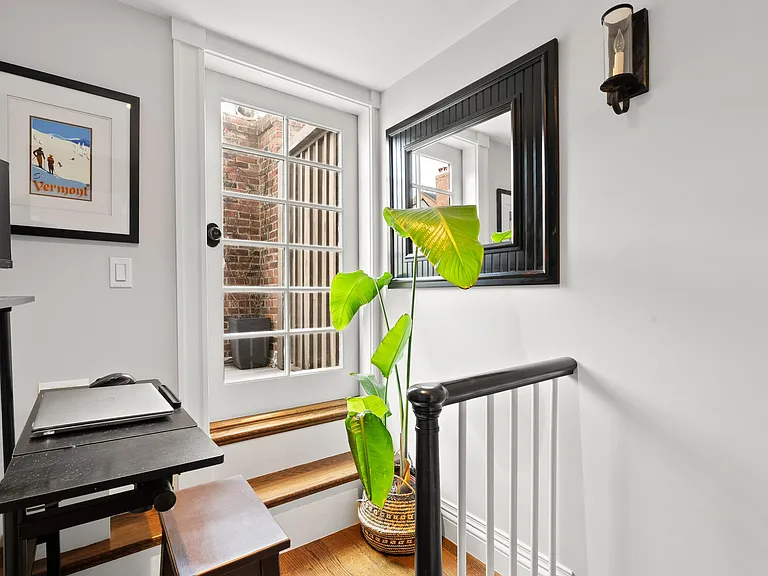 7 Acorn St — Photo 27