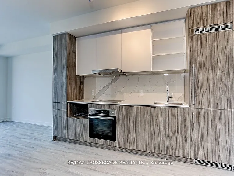 55 Cooper St #6906 — Photo 9