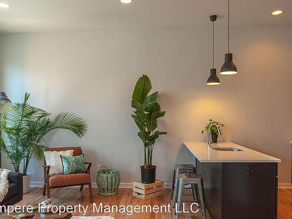 2nd image of 2007 N Hope St Unit 207