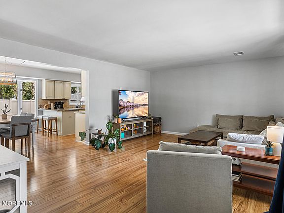 3rd image of 88 Almond Drive