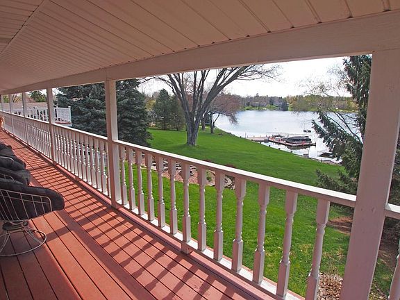 5th image of W357N5102 Lakeshore Dr