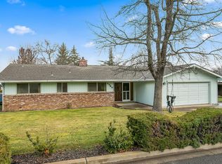2385 Greenmeadows Way, Ashland, OR 97520