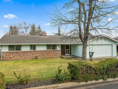 2385 Greenmeadows Way, Ashland, OR, 97520