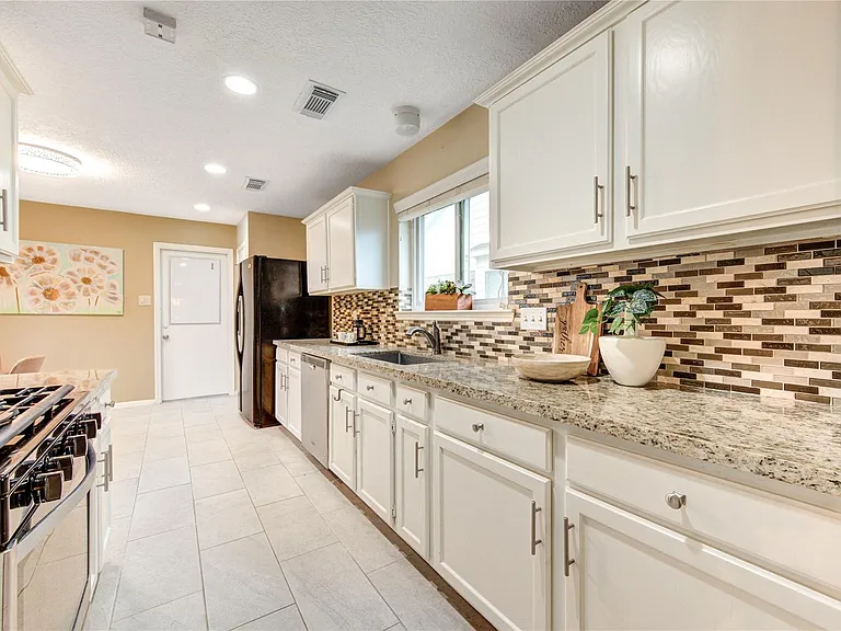 7023 Brockington Dr — Photo 11