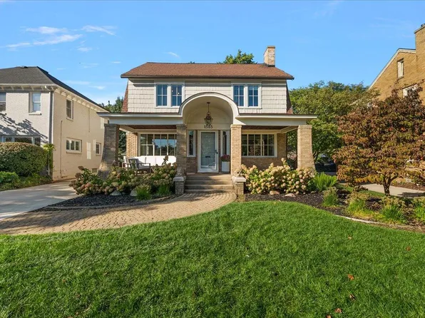 1565 Alexander St SE, Grand Rapids, MI 49506