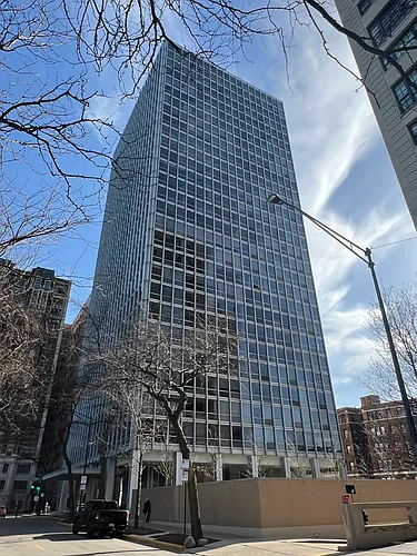 2400 N Lakeview Ave Photo 1