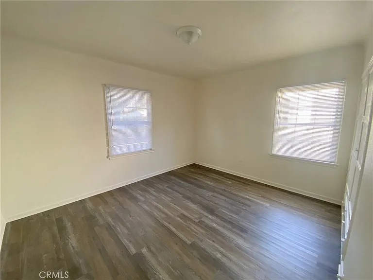 2717 Crescent Ave — Photo 7