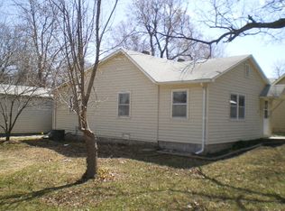 610 Maple St, Overbrook, KS 66524