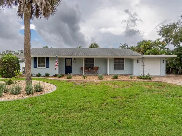 417 Villas Dr, Venice, FL 34285