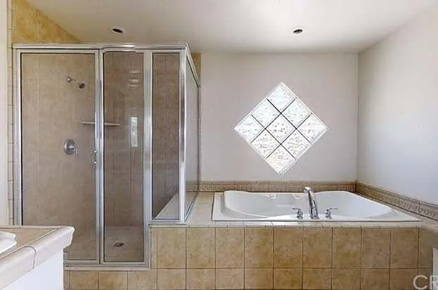 13910 Spring Valley Pkwy — Photo 37
