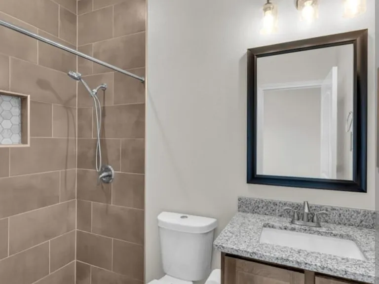 13729 Vista Lagos Ave — Photo 11