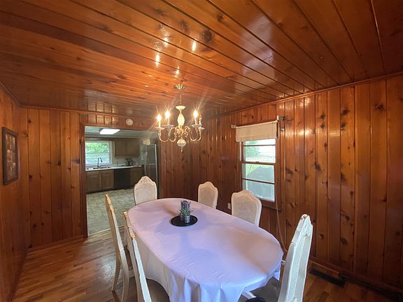 3rd image of 122 Wheatley Dr