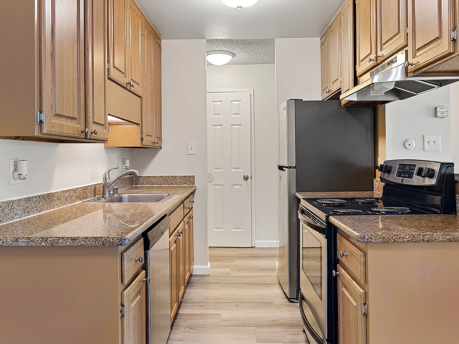 Parkview Apartments — Photo 4