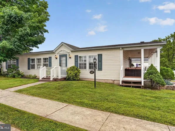 45 Williams Way, Sellersville, PA 18960