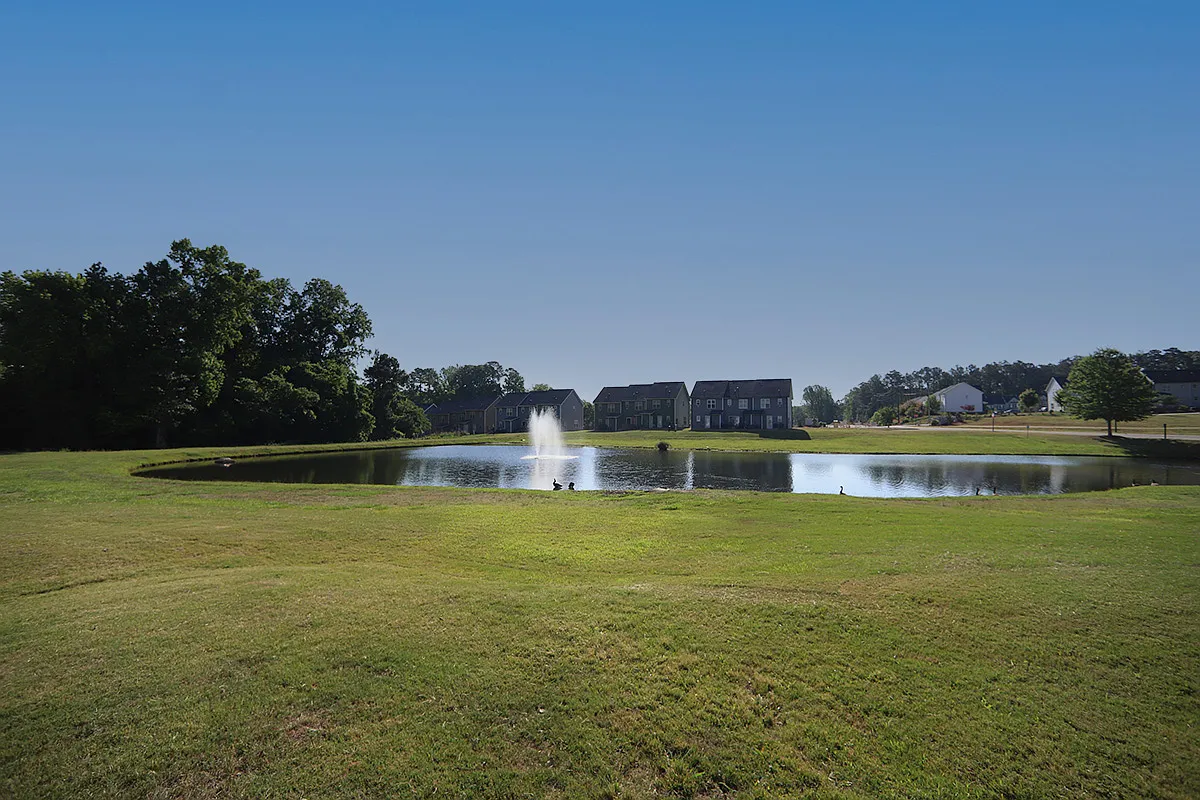 3 bed, 2.5 bath, 1531 sqft, $1,795 — Photo 2