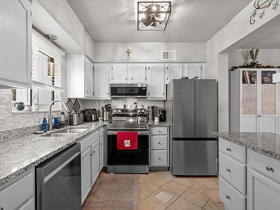 3rd image of 838 Villa Dr. #838