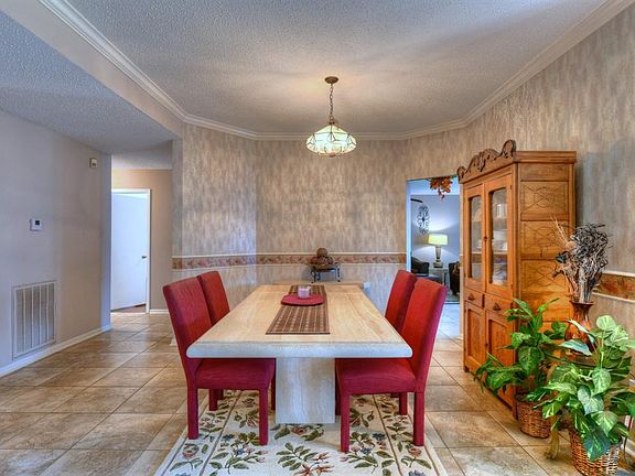 5th image of 1474 Country Park Dr