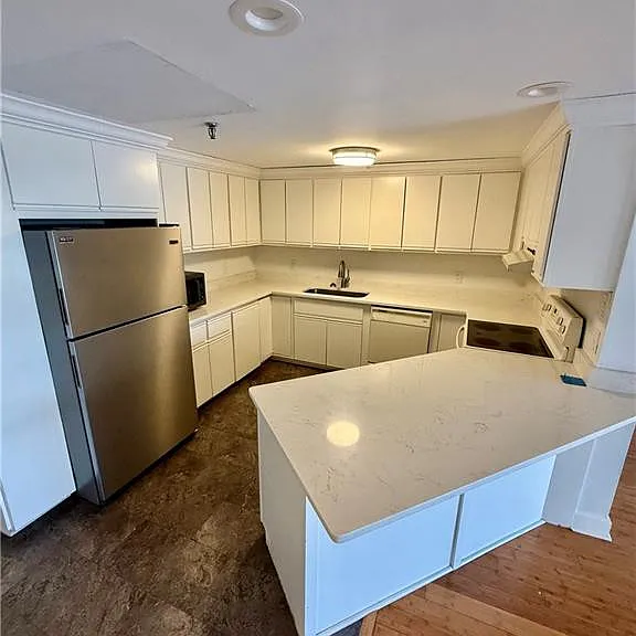 1 Marina Dr — Photo 1