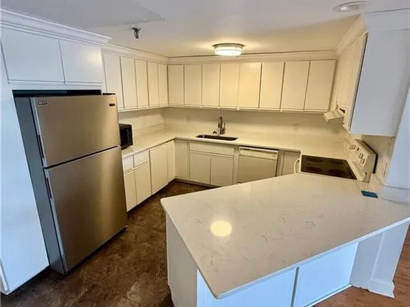 1 Marina Dr, Saint Simons Island, GA