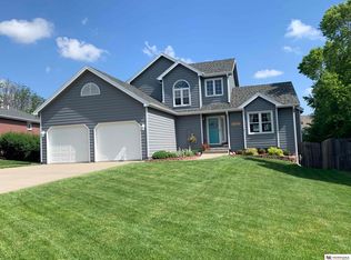 3320 Canyon Ct, Lincoln, NE 68516