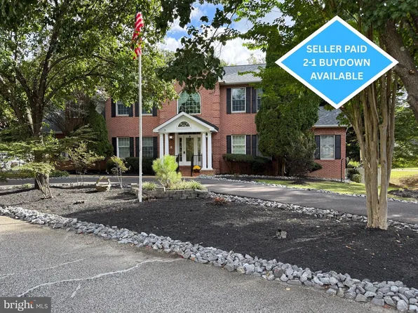 8069 Alexander Pl, La Plata, MD 20646