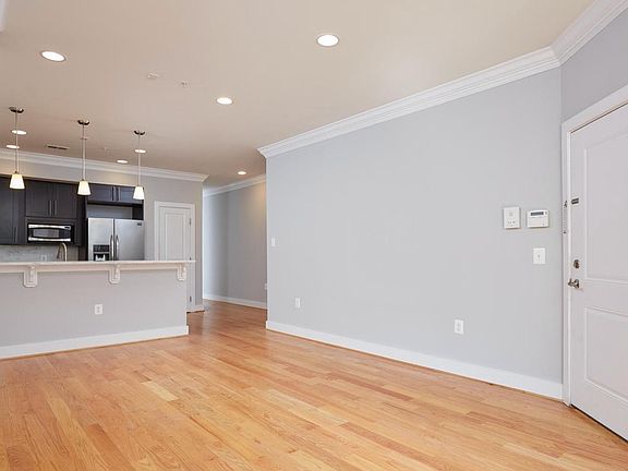 4th image of 2514 17th St NW APT 2