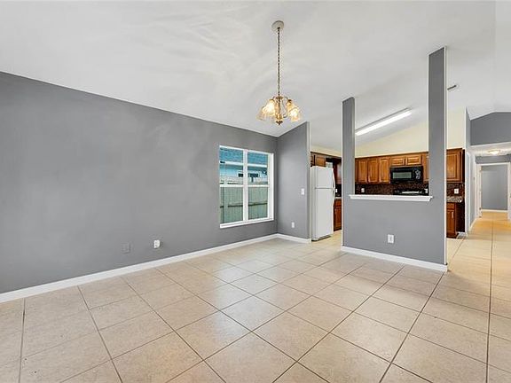 4th image of 9535 Lupine Ave