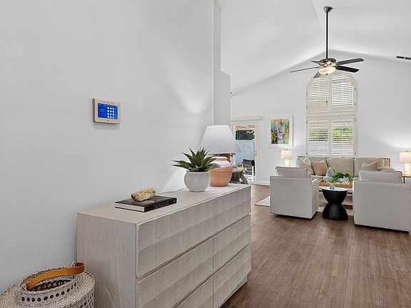 3rd image of 105 Victoria Court